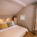 Tibor A Luna Guest house 3*
