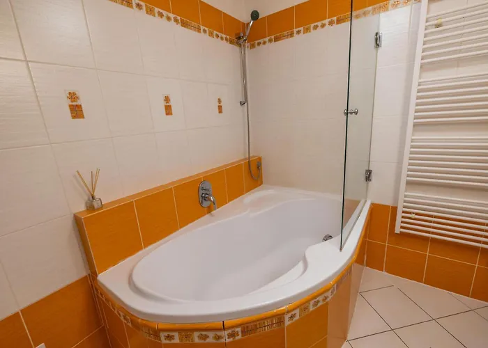 Tibor A Luna 3* Černý Dŭl