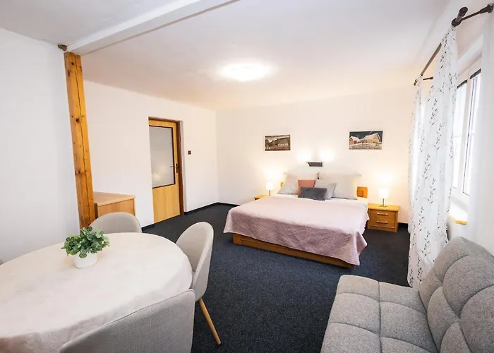 Tibor A Luna Pensionat 3*